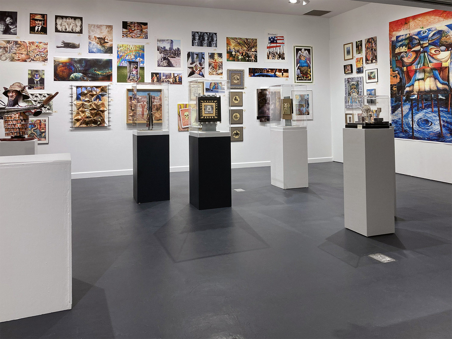 Mariano exhibition photo