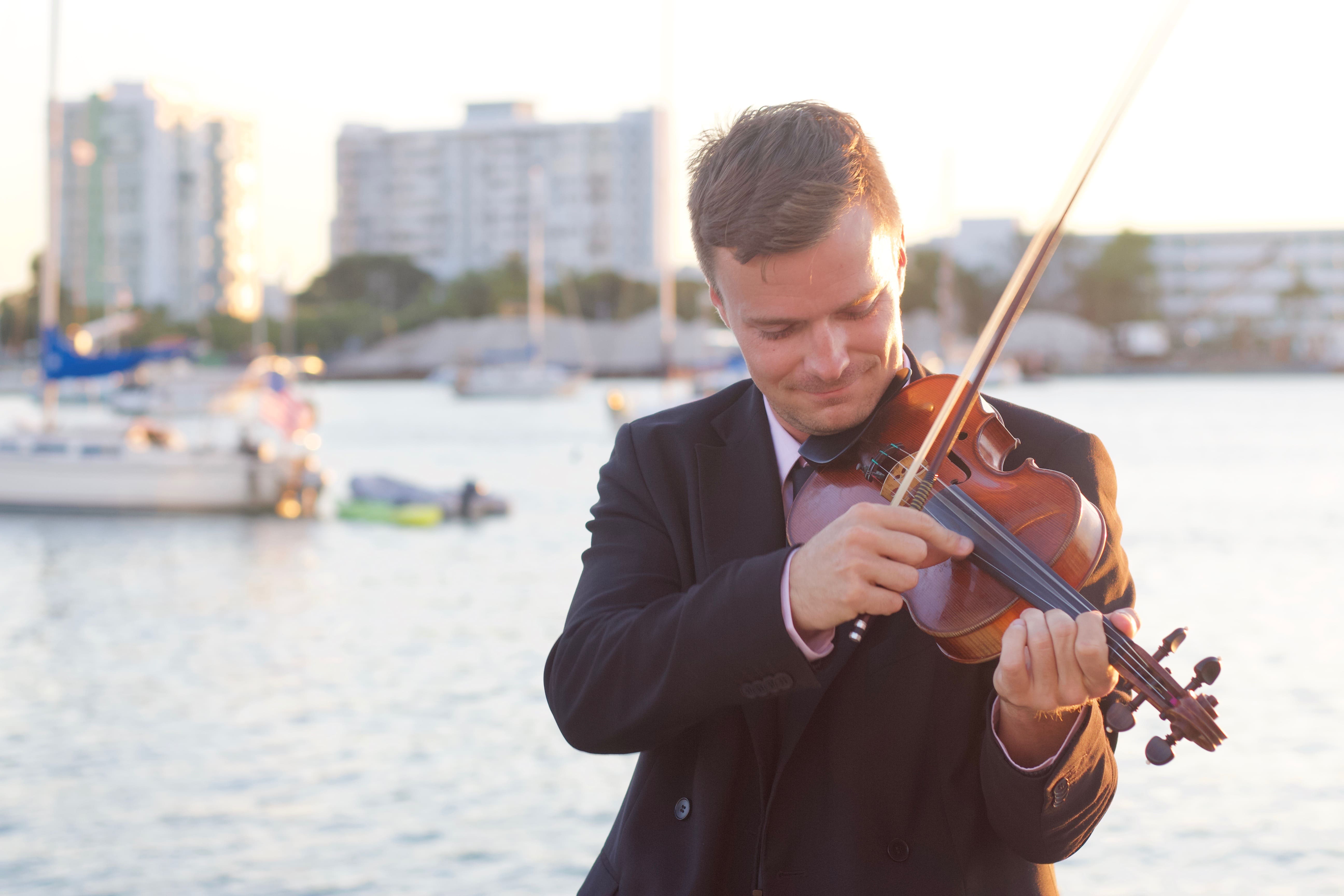 Ludek Wojtkowski playing violin