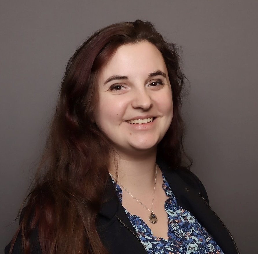 Amanda Allard Headshot