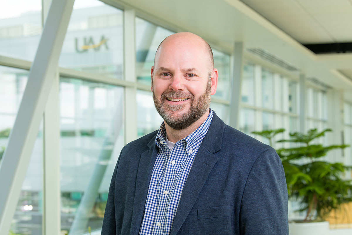 Portrait of Rob Henderson