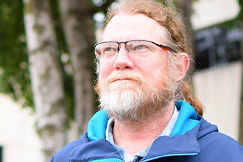 Portrait of Mark Heinrichs