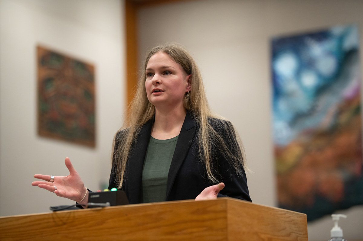 A student presents her oral argument