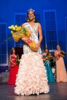 Miss Alaska Michelle Taylor Miss Alaska 2013 First Walk