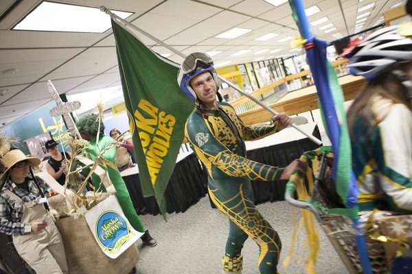 Homecoming 2015 Shopping Cart Parade