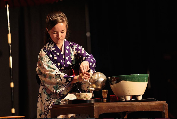 A Japanese Tea ceremony performance from the 2013 Senshi Con (Photo via instagram.com/senshicon)