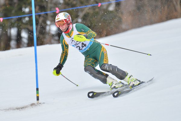 After a junior season of consistent top-20 finishes, Curtis hopes to end his slalom and giant slalom career on a high note this spring (Photo courtesy UAA Athletics).