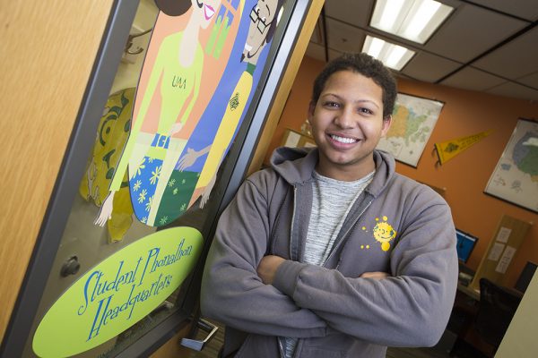 Byron Lowe II is a UAA marketing and management double major who oversees UAA Phonathon callers raising money for student scholarships. (Photo by Theodore Kincaid / University of Alaska Anchorage)