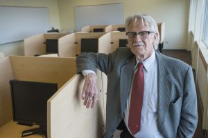 Vernon Smith in UAA economics laboratory