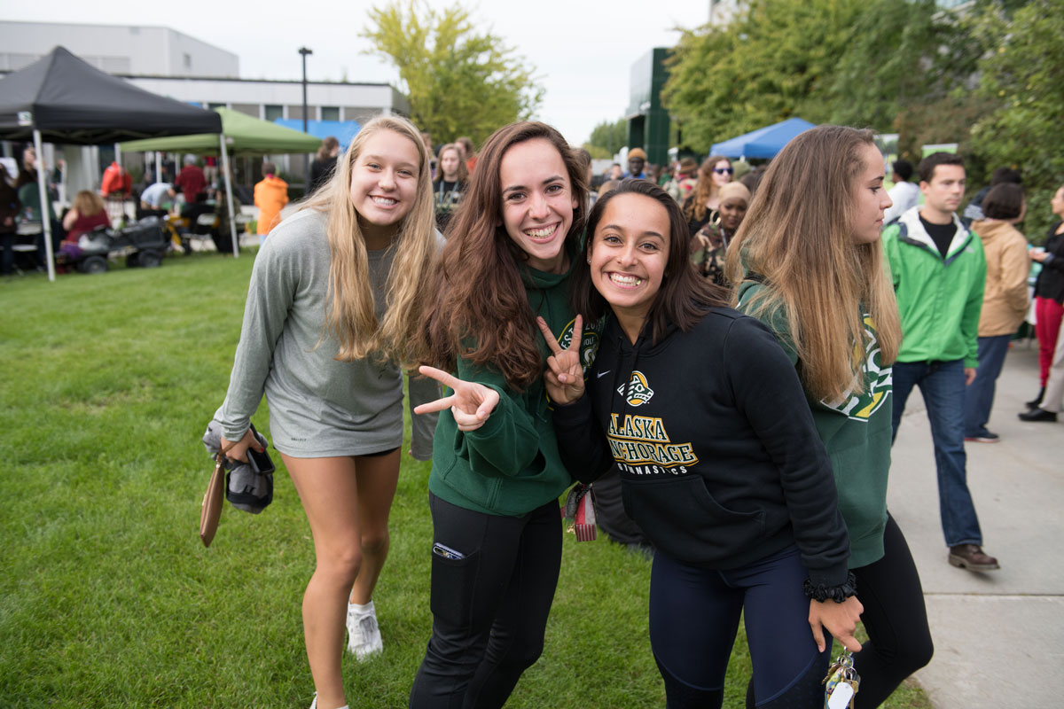 Seawolf Volleyball Team representing at UAA's 2018 Campus Kickoff on Cuddy Quad.
