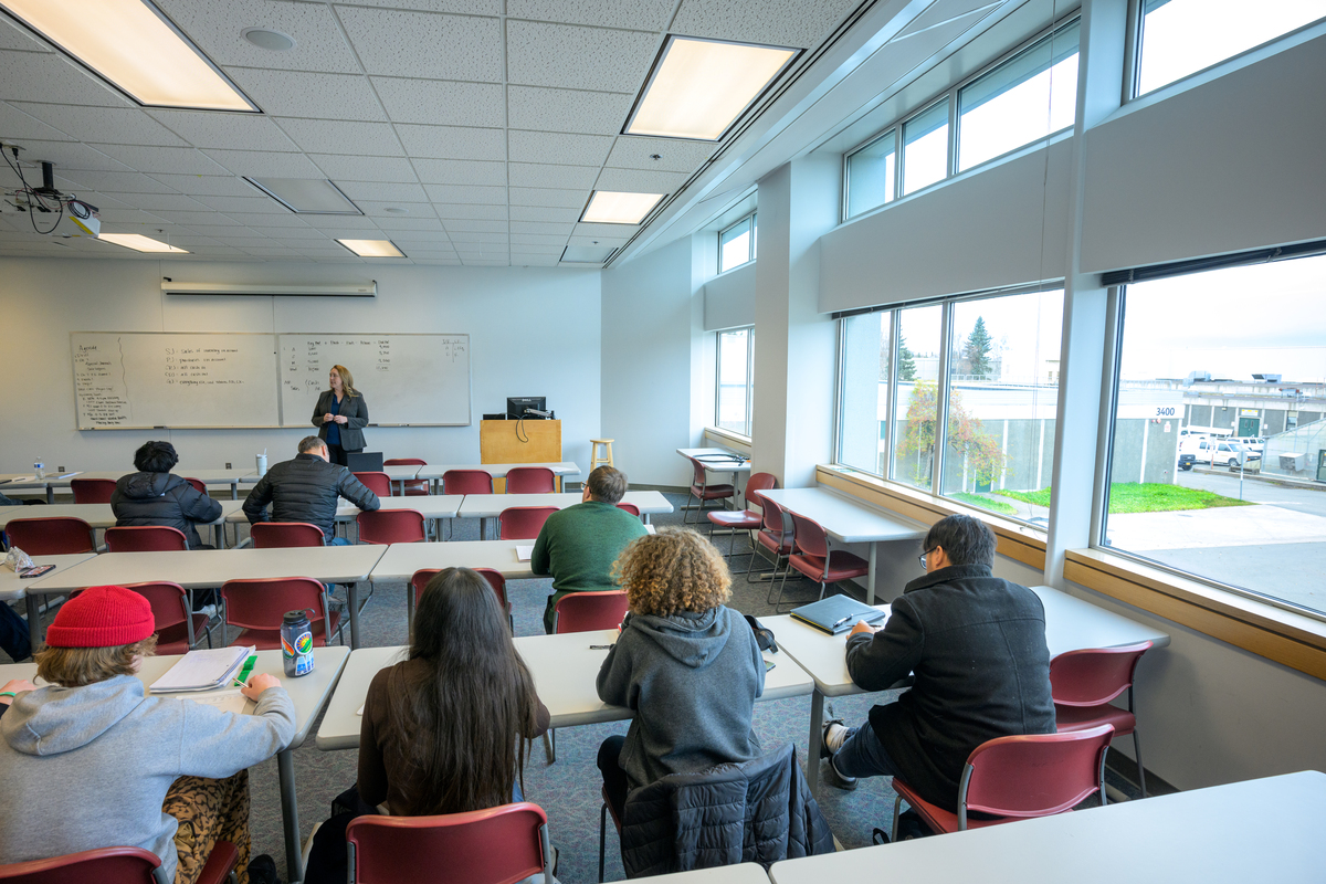 Professor of Accounting Stasia Straley teaches Principles of Financial Accounting (ACCT A101) in UAA's Rasmuson Hall.
