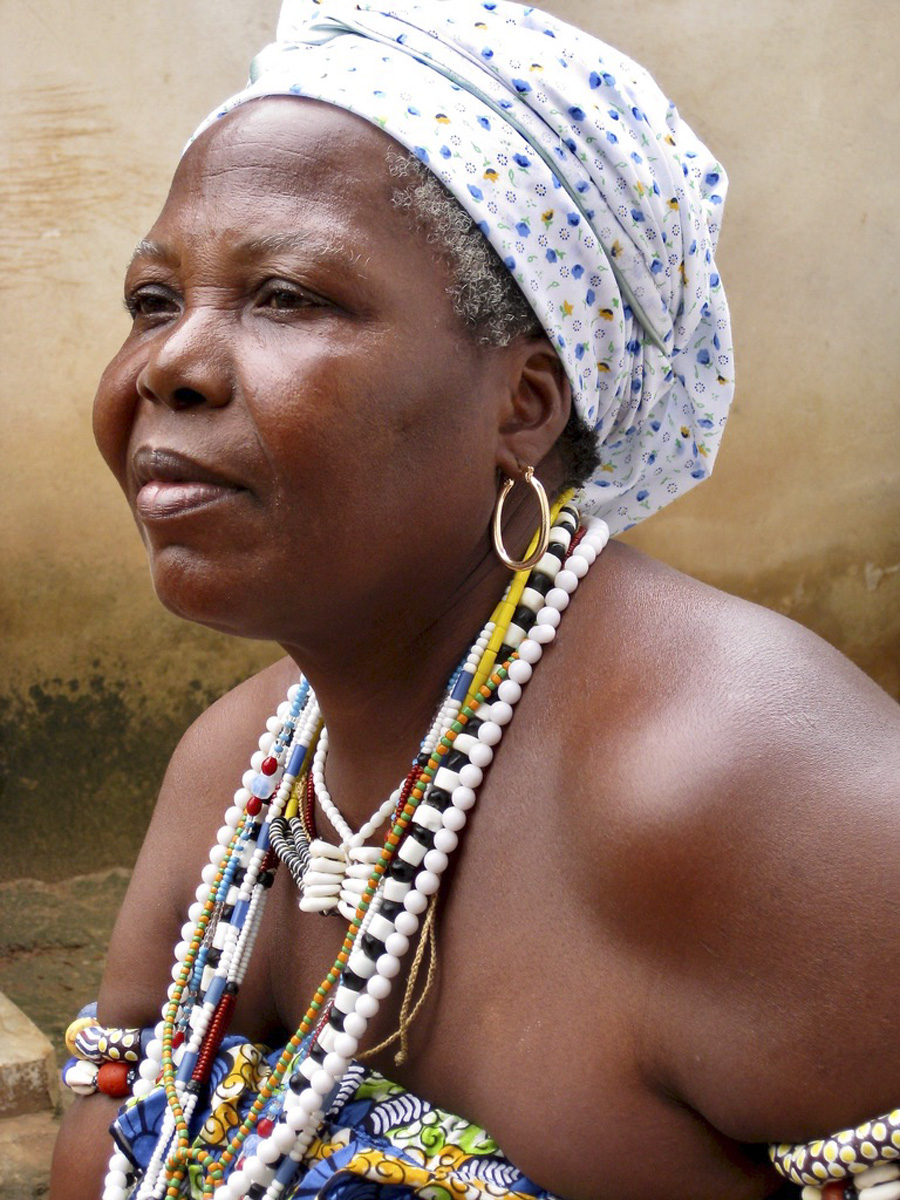 Dashi Kemeh Nkegbe of Dzodze, Ghana, image by Brian Jeffery