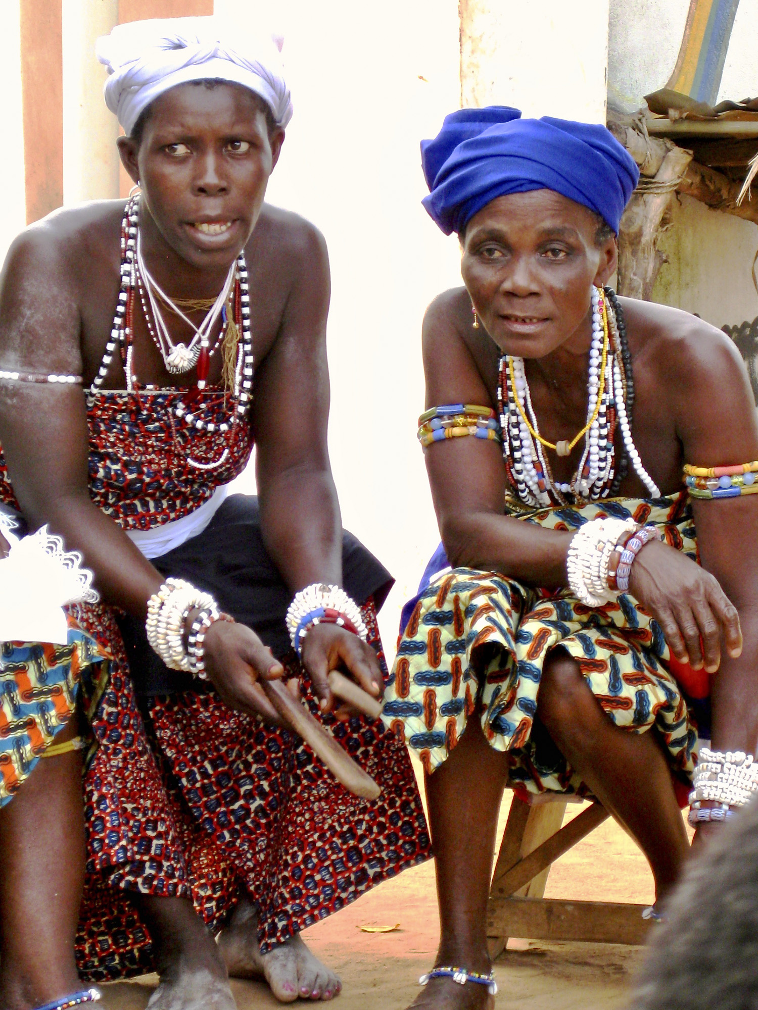 Two Dzodze women